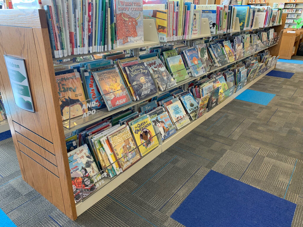 Clive MagBrowz™ Display Library Furniture International