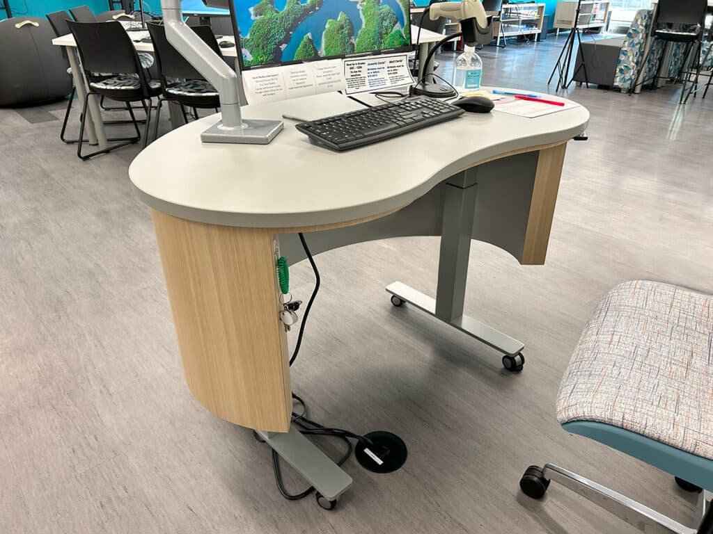 height adjustable service desk