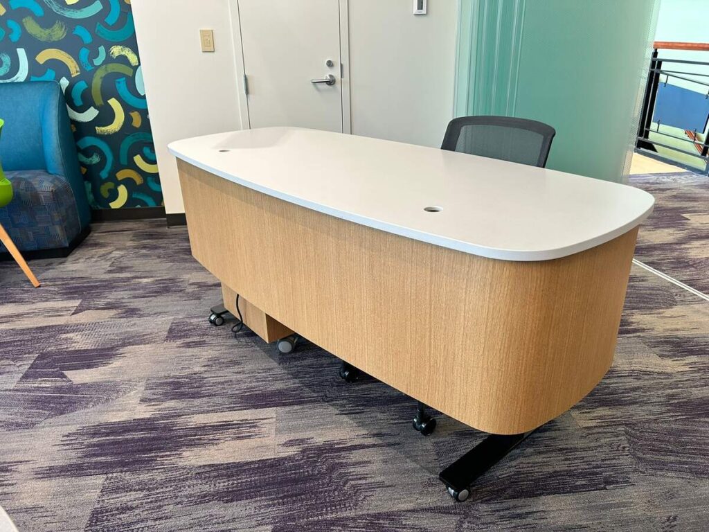Tinley Park Public Library Seating Teen Area Desk